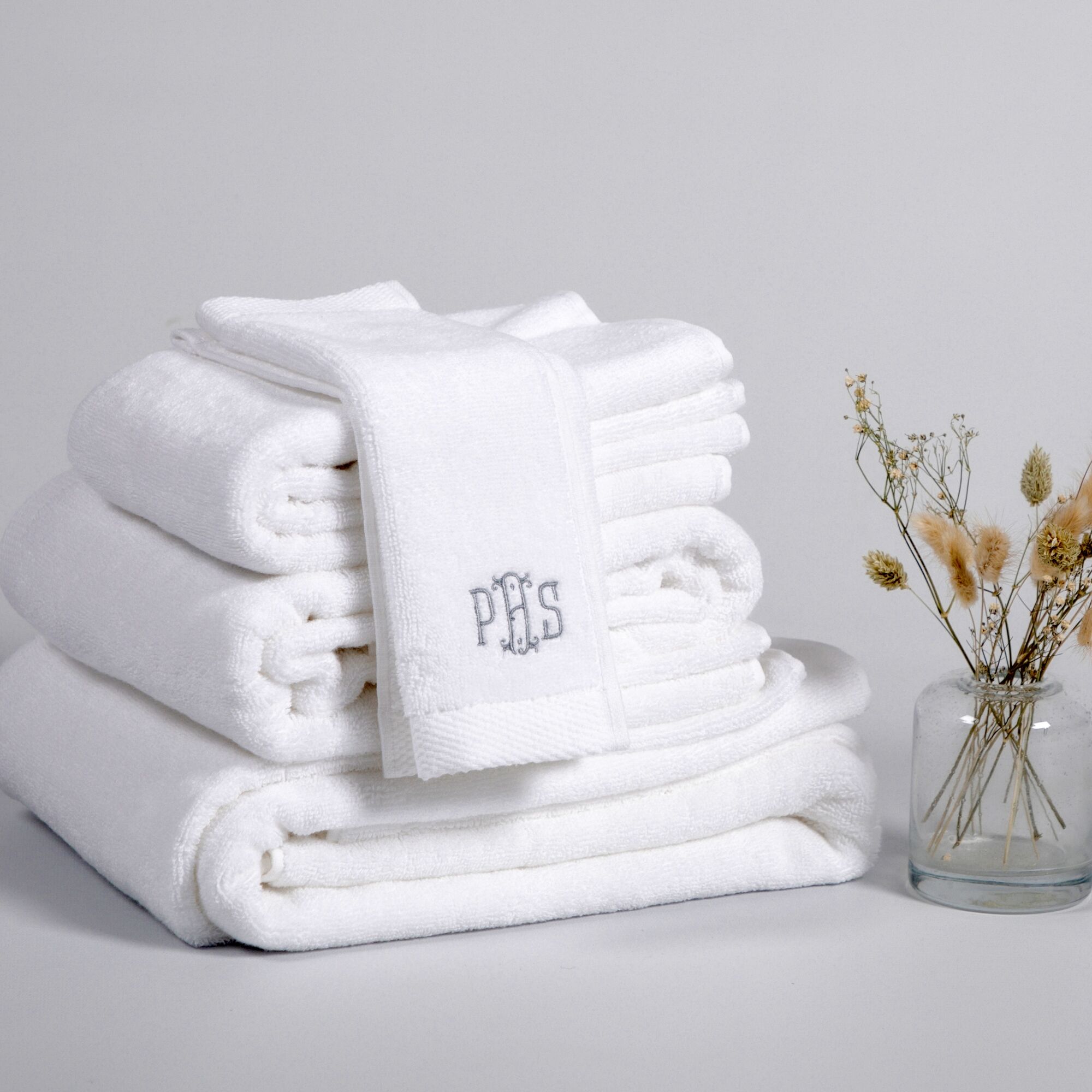 monogrammed bath towels